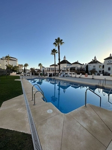 Piso en venta en Mijas Golf de 2 habitaciones con terraza y piscina