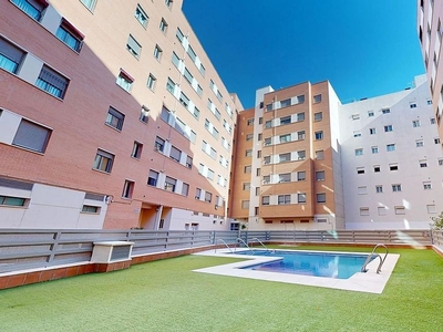 Piso en venta en Ollerías - San Cayetano de 2 habitaciones con piscina y garaje