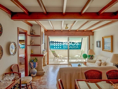 Piso en venta en paseo Praia de Silgar de 4 habitaciones con terraza y garaje