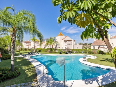 Villa en venta en Estepona