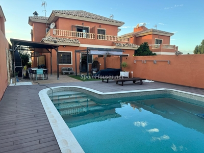 Villa en venta en Los Balcones - Los Altos del Edén, Torrevieja