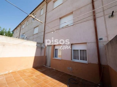 Casa adosada en venta en Calle de Félix Martín en Íscar por 134.000 €