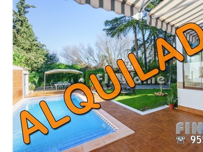 Alquiler de casa con piscina y terraza en Espartinas, Espartinas