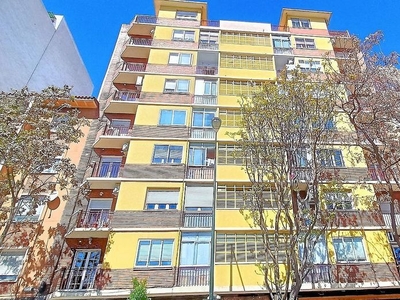 Alquiler de piso en calle De Las Torres de 3 habitaciones con terraza y muebles