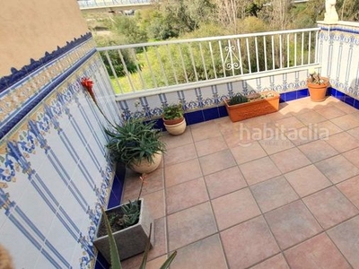 Casa adosada con 4 habitaciones con piscina, aire acondicionado y jardín en Málaga
