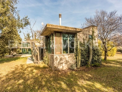 Casa arquitectónica vivienda proyección al paisaje en Franqueses del Vallès (Les)