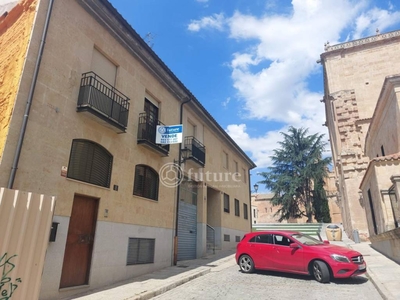 Venta Casa adosada Salamanca. Con terraza 363 m²