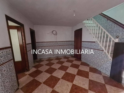 Venta Casa unifamiliar en Calle CORRALADA ALTA Santa Bárbara de Casa. Buen estado 157 m²