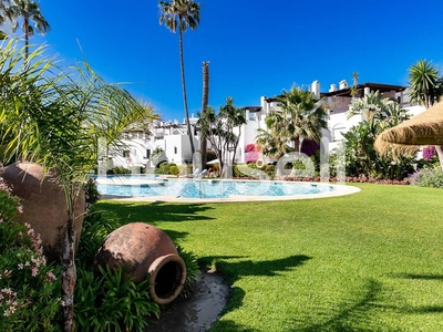 Venta Casa unifamiliar en Las Mimosas (Urb. Linda Vista Playa-Gualdavillas) Marbella. Buen estado con terraza 147 m²