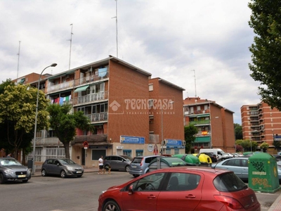 Venta Piso Alcalá de Henares. Piso de dos habitaciones Primera planta con terraza