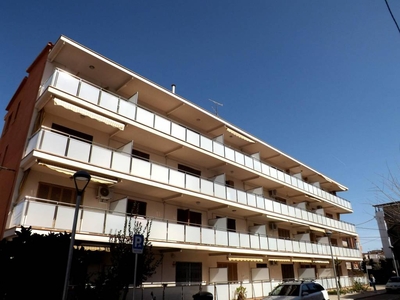 Venta Piso Calafell. Piso de dos habitaciones en Antoni Gaudi 43. Con terraza