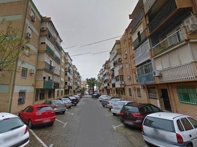 Venta Piso Dos Hermanas. Piso de tres habitaciones Con terraza