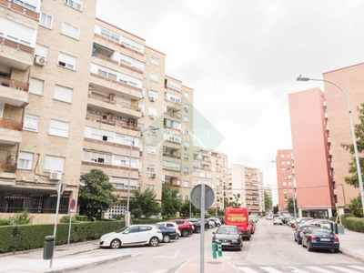 Venta Piso Fuenlabrada. Piso de tres habitaciones A reformar con terraza