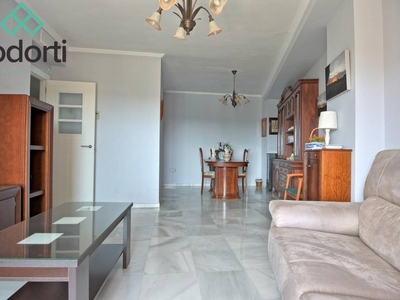 Venta Piso Huelva. Piso de dos habitaciones en pintor enrique montenegro 3. Cuarta planta con terraza