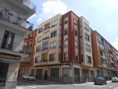 Venta Piso León. Piso de tres habitaciones en Calle Juan Ferreras. Buen estado tercera planta con terraza