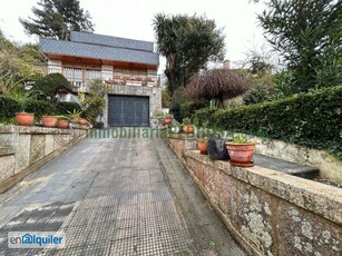 Alquiler casa terraza Poio (San Salvador)