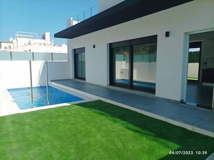 Casa en venta en Villamartin, Orihuela, Alicante