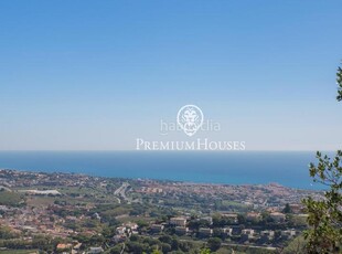 Casa espectacular casa con vistas al mar y dos viviendas en Alella