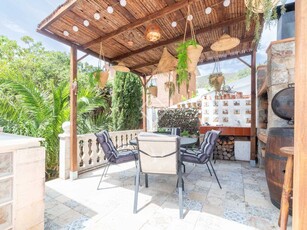 Chalet en venta en Castelldefels, Barcelona