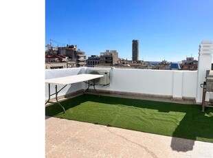 IMPRESIONANTE ÁTICO EN VENTA EN EL CORAZÓN DE ALICANTE € 260.000