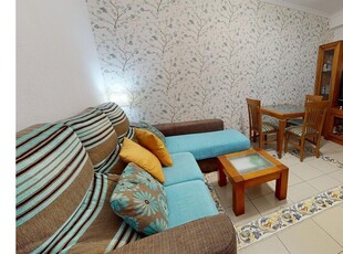 MAGNIFICA VIVIENDA SITUADA EN EL BARRIO NARANJO PARA ENTRAR A VIVIR. A MUY BUEN PRECIO