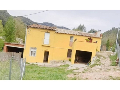 Venta Casa unifamiliar en Calle B124 Castellar del Vallès. Buen estado con terraza 550 m²
