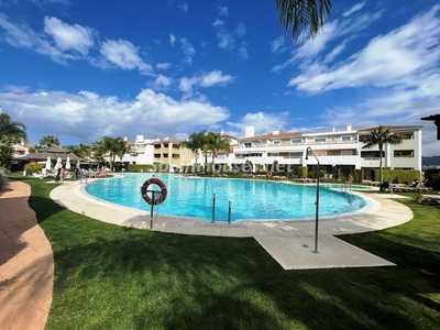 Apartamento en venta en Estepona