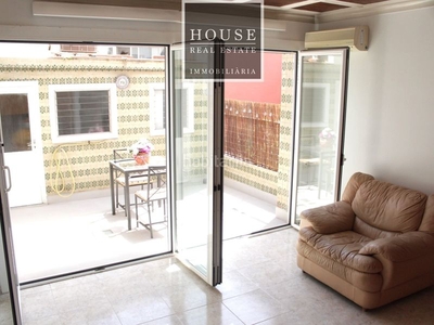 Casa con gran garaje, espacios exteriores y 4 dormitorios en Creu Alta en Sabadell