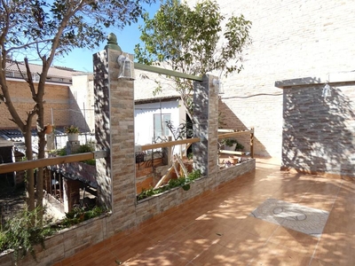 Casa en Poble Sec para entrar a vivir con jardín por 319500 eur en Igualada