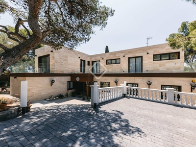 Casa / villa de 685m² en venta en Montmar, Barcelona