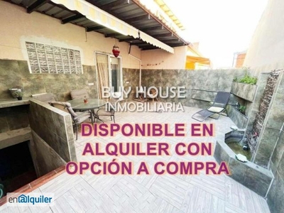 Chalet adosado en numancia de la sagra disponible en alquiler con opción a compra.