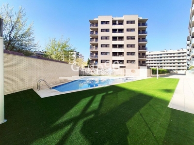 Piso ¿buscas un piso seminuevo con zona comunitaria con piscina? en Lleida