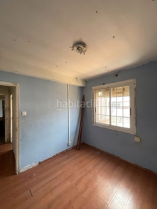 Piso excelente piso con 70m2 muy luminoso y con muchas posibilidades en Sant Boi de Llobregat