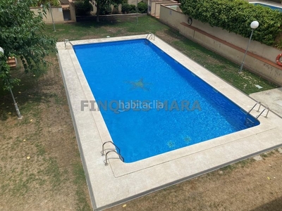 Planta baja fabuloso piso en planta baja con terraza y piscina!!! en Sant Boi de Llobregat