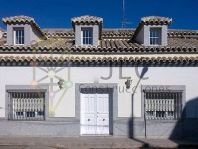 Venta Casa unifamiliar en Calle Arco Consuegra. Con terraza 100 m²