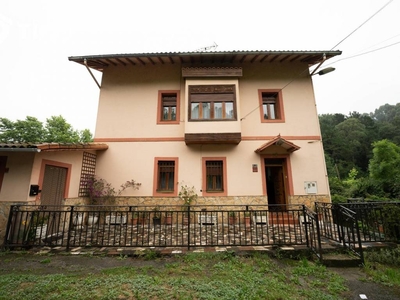 Venta Casa unifamiliar en de Ureta Barakaldo. 285 m²