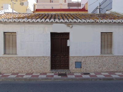 Venta Casa unifamiliar Vélez-Málaga. Con balcón 84 m²