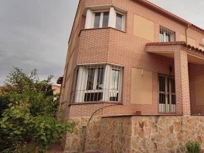 Venta Casa unifamiliar Villaluenga de La Sagra. Con terraza 178 m²