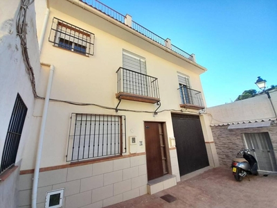 Venta Chalet Vélez-Málaga. Buen estado con terraza 146 m²