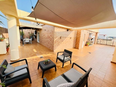 Venta Piso Burjassot. Piso de tres habitaciones en Actor Rambal. Cuarta planta con terraza