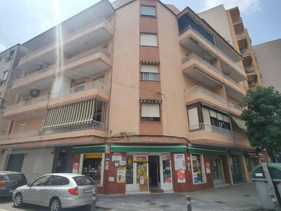 Venta Piso en Calderon de la barca 59. Gandia. A reformar cuarta planta con balcón