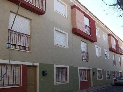 Venta Piso Villanueva del Río Segura. Piso de tres habitaciones en Avda Juan Carlos I Y C/ Maestro PeÑaranda. Con terraza