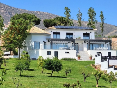 Villa en venta en Montealto, Benalmádena