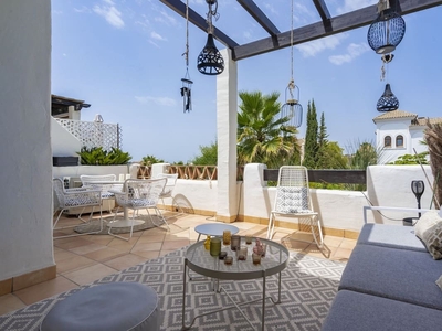 Apartamento en venta en New Golden Mile, Estepona, Málaga