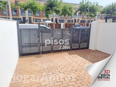 Casa adosada en venta en Calle Moncofa, cerca de Calle Alqueries