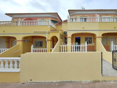 Casa adosada en venta en Orihuela Costa