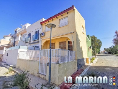 Casa adosada en venta en San Fulgencio