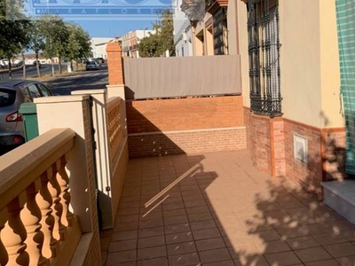 CASA UNIFAMILIAR EN VENTA