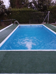 Venta de casa con piscina y terraza en Traspinedo, Camizales