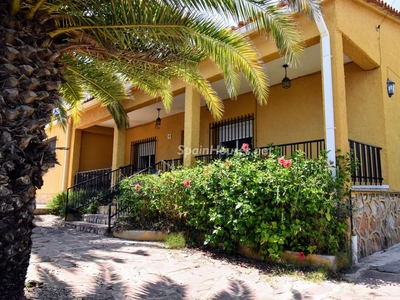 Villa en venta en Bétera